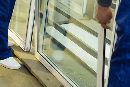 Commercial Glass Repair Technician in Northdale, FL